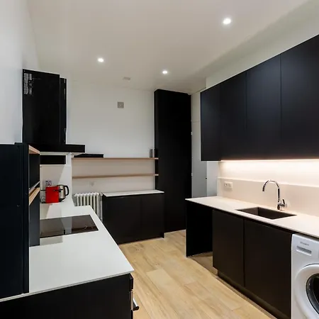 Prestigious 4br - Sleeps 9 - Trocadero *
